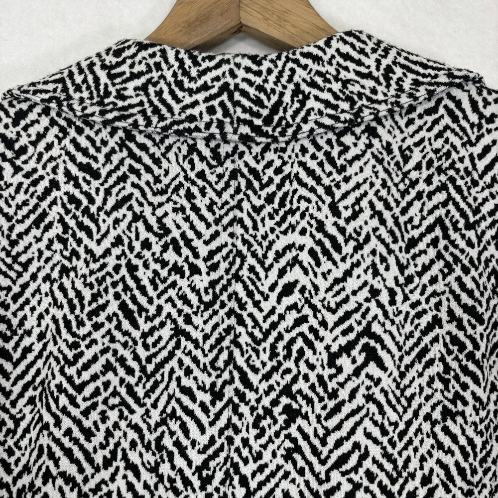 Calvin Klein Chevron Ruffle Front‎ Jacket Womens 6P Chic Office Blazer